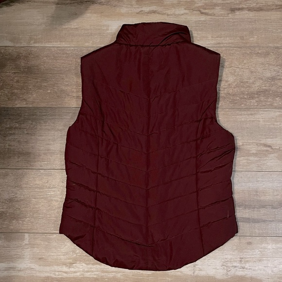 Maroon Aeropostale Vest Sz Large - Picture 2 of 3